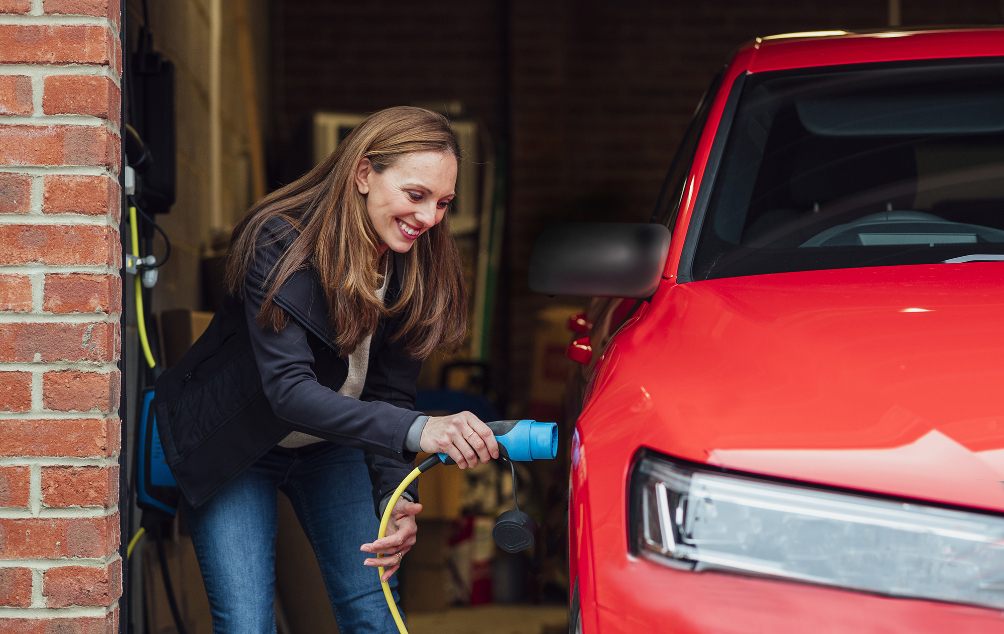 Электричество или бензин: какая машина больше сэкономит денег